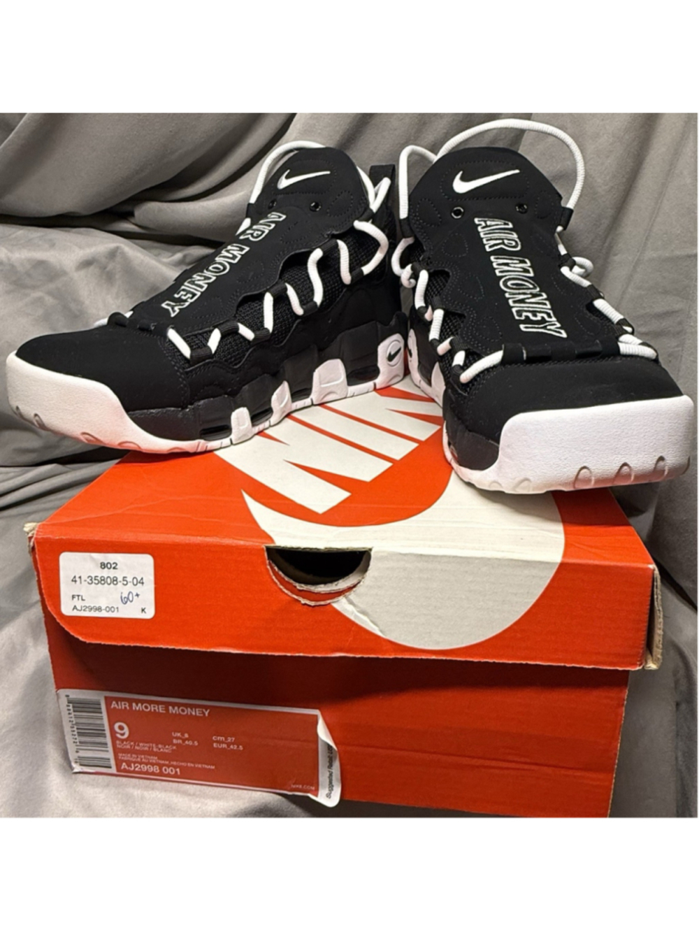 Size 9- Mens Nike Air More Money Black White AJ2998-001 With OG BOX - Picture 2 of 9
